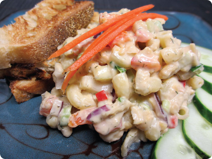 macaroni and chickpea salad